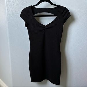 ✨3/$10✨ Cutest form-fitting mini LBD w/ sweetheart neckline